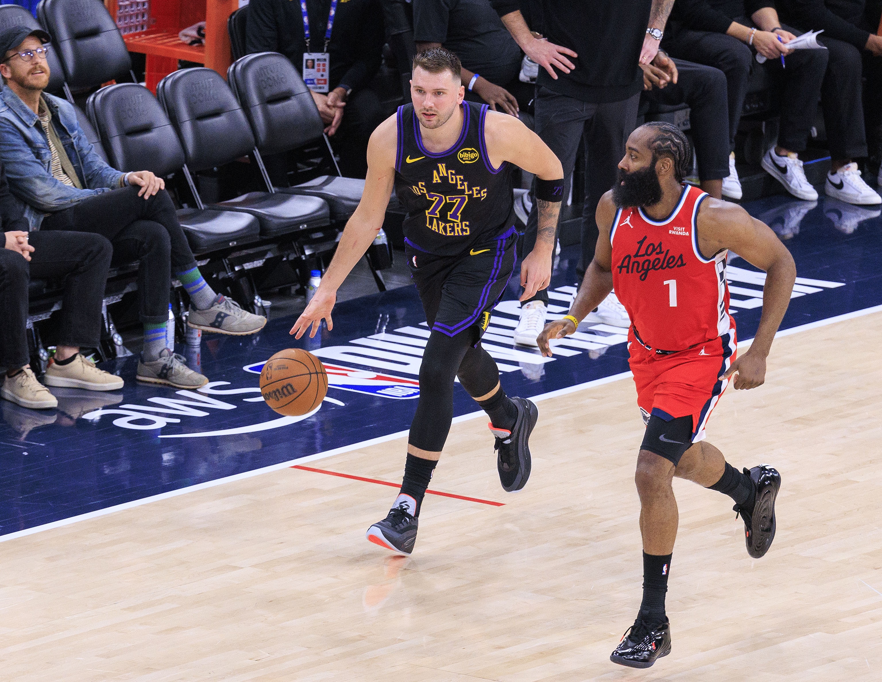 开云平台-东契奇单场至少46分7板11助且命中8记三分 历史第二人&amp;比肩16哈登