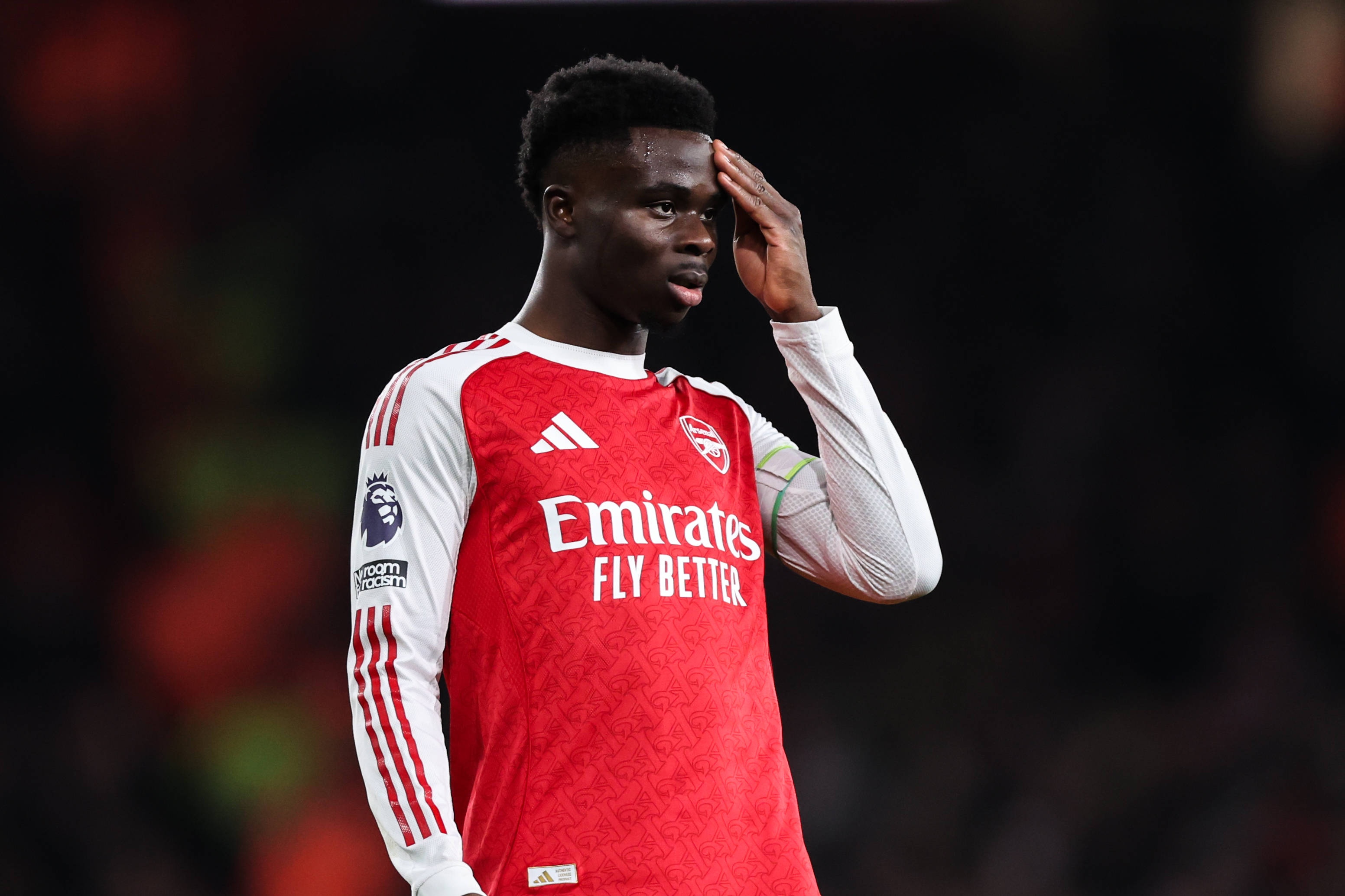 开云平台-周薪超30万镑！24岁萨卡表现糟糕早早被换，枪手刚顶薪续约至2031